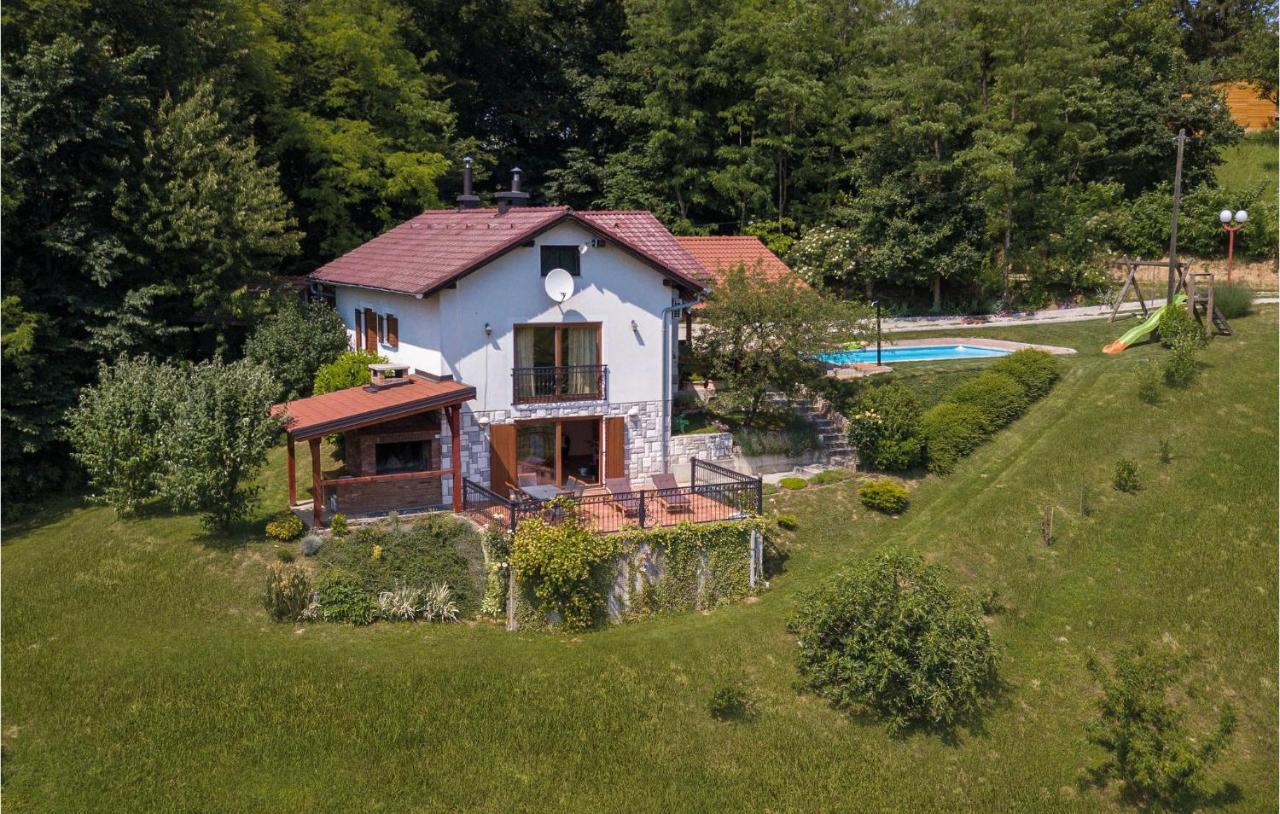 Beautiful Home In Sv,Martin Na Muri With Jacuzzi スヴェティ・マルティン・ナ・ムリ エクステリア 写真